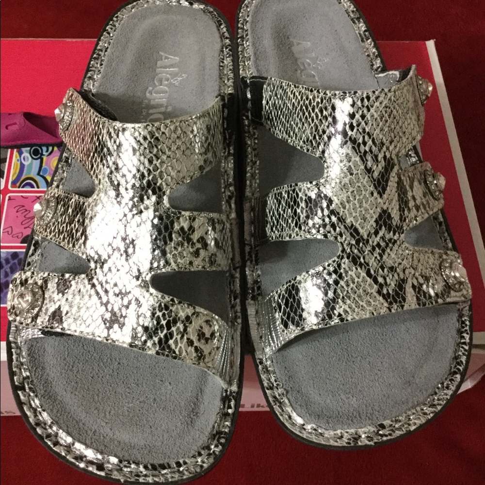 Alegria Sandals - Picture 3 of 5